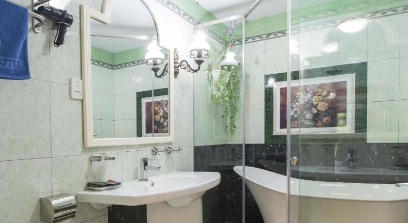 Dragon Hotel Ханой Екстериор снимка